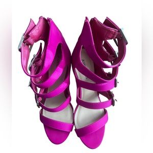 Shoe Dazzle Connie Hot Pink satin like upper in EUC. Size 9US